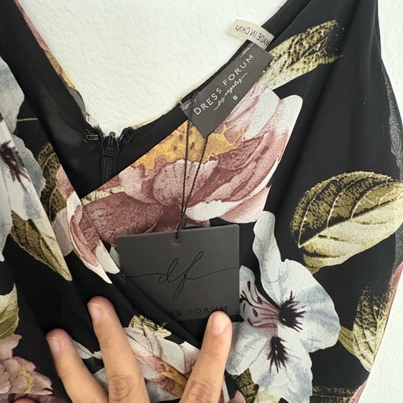 Dress Forum Black Floral Maxi Dress NWT size S - Picture 2 of 5